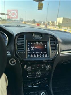 کرایسلەر 300